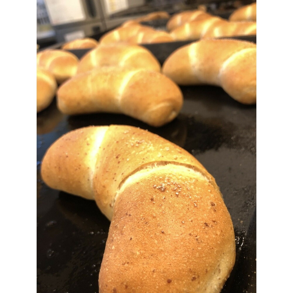 【ふるさと納税】塩パン(10個セット) | パン ベーカリー 焙煎全粒粉 冷凍 食品 加工食品 人気 おすすめ 送料無料