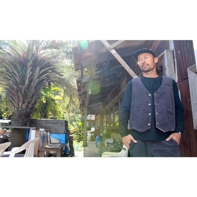 【ふるさと納税】TheCaviar ヴィンテージコーデュロイベスト 黒いこと 流行り物 服 成人男性 メンズ トップス シープボア原料品 ボア原料品 裏地 保温性 ヴィンテージベスト オマージュ 着心地 日本製