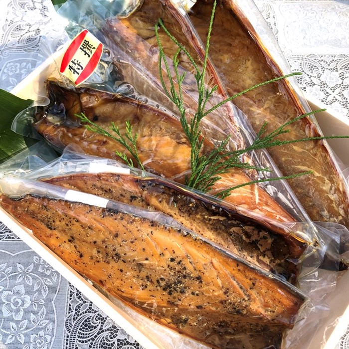 新作からSALEアイテム等お得な商品満載 サバの食べ比べ燻製セット ３種５本セット fucoa.cl