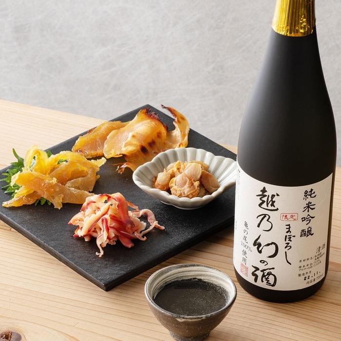 【ふるさと納税】純米吟醸【越乃幻の酒】720ml×清酒漬け珍味4種セット 「亀の尾」を100%使用 | お酒 さけ 人気 おすすめ 送料無料 ギフト|新潟県