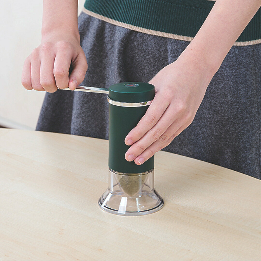 【ふるさと納税】セラミックお茶ミル キッチン用品 キッチンツール リラックスタイム リフレッシュ おしゃれ コンパクト スリム スマート【010P001】｜新潟県三条市