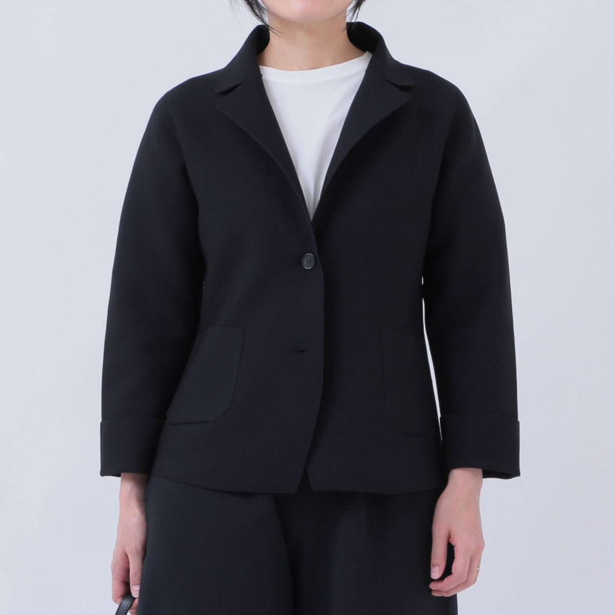【ふるさと納税】レディース　テーラードジャケット ブラック or ベージュ or 濃紺 / S~M or L~LL（F-01） 28,600円