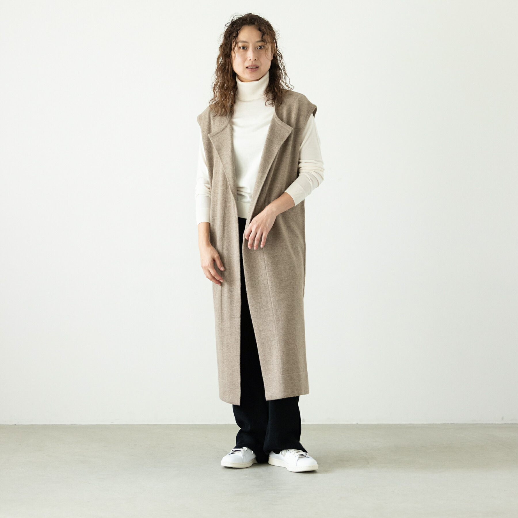 ふるさと納税 服 女 福岡県 春日市 婦人服 ロングベスト ブラック(1点)ブラウン オリーブ ブラック 国産 日本製 衣類 洋服 服 婦人服 女性服 ファッション レ… 楽天市場】【ふるさと納税】＜選べる3色＞婦人服 ロングベスト(1