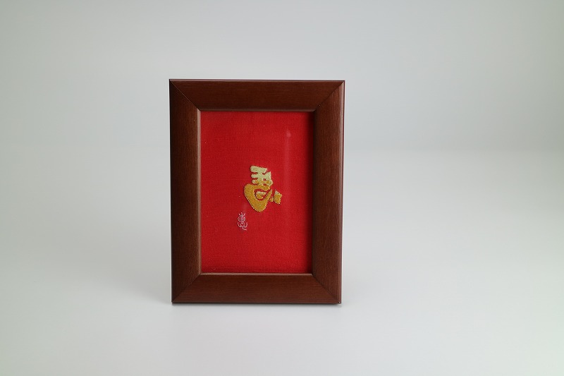 【ふるさと納税】【加賀繍】左馬楯　【選べる4カラー】 | 装飾 金沢 工芸品 伝統技法 インテリア 和風 デコレーション アートワーク ギフト プレゼント 工芸 美術品 ホームデコ アートパネル 壁掛け 装飾品 和モダン 小さい コンパクト 人気 おすすめ 送料無料