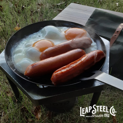 【ふるさと納税】LEAPSTEEL 取っ手がとれる鉄フライパン3点セット ケース付(カーキ)キャンプ用品【配送不可地域：離島】【1550903】｜山梨県