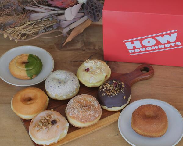 【ふるさと納税】 HOWDOUGHNUTS　おまかせドーナツ８個セット　ドーナツ スイーツ おやつ ふんわり オールドファッション 手作り 冷凍 信州 長野県 安曇野 安曇野市