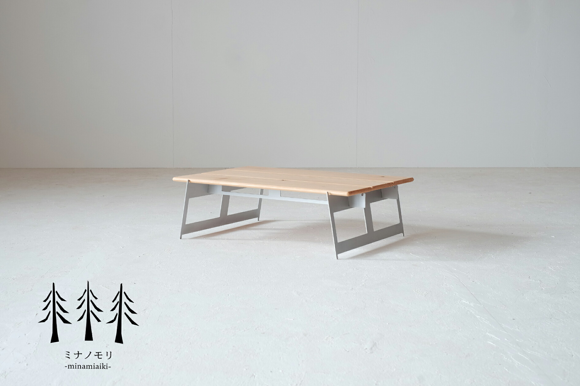 【ふるさと納税】露営速見表精神的な統合式（1台）『mina no mori campingTable（ミナノモリ 露営速見表 ）』信州南相木村の落葉松を当て嵌める。アウトドアの難民キャンプやトレッキングに至適な柔らかくパウダーコンパクトな露営速見表
