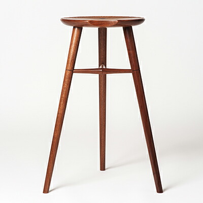 【ふるさと納税】大工仕事yamagen Crescent stool［walnut］ 【 室内装飾 調度品 腰掛け 女性議長 腰掛け 居敷き 程よい高さ たわい無い 勝手もと ワークス歩み 部屋の入り口 花台 受注生み出すこと ウォール中毒者 】 お届け：受注生み出すことの悧巧お届けまでに約3～6ヶ月となっております。