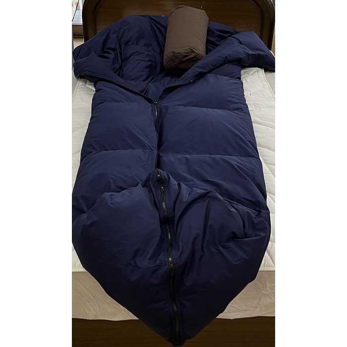 【ふるさと納税】寝袋 鳥毛寝袋 紺色 ( シングル ) | 寝具 日備品 アウトドアグッズ 一般受け おすすめ 貨物輸送無料