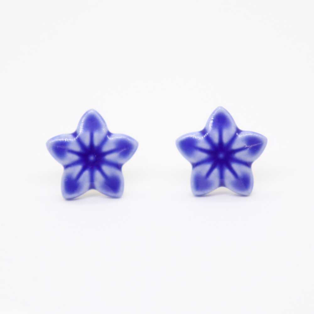 【ふるさと納税】【美濃焼】 ききょう ピアス 紺色 瑞浪市 / TILEmade タイル アクセサリー ハンドメイド[AZCD014]