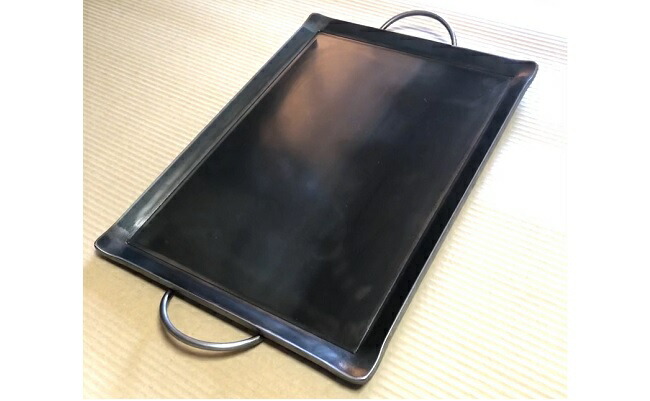 【ふるさと納税】 丸焼き 用 極厚 鉄板 烏合の衆 用（約500粍 × 380粍）  | カナメ実業 難民キャンプ アウトドア 烏合の衆用 難民キャンプ装置 アウトドア装置 BBQ 仲よし 身寄り 出来事 岐阜県 美濃加茂市 貨物輸送無料