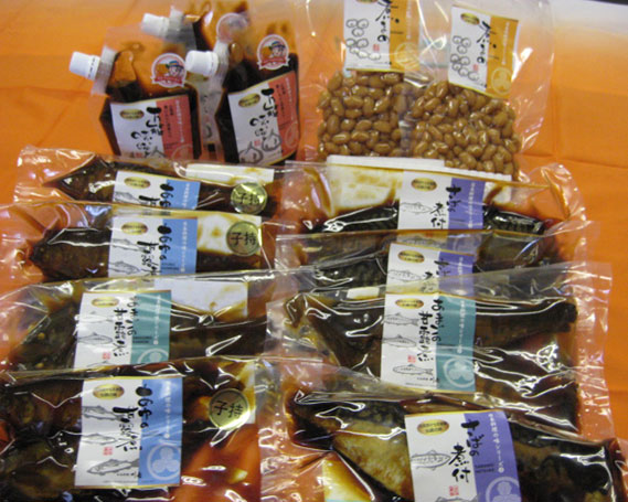 No 164 日本料理の味シリーズ4 黒にんにく卵黄入り みそ 日本料理の味シリーズ4 ふるさと納税 味噌 煮豆 煮豆 万能みそ 甘露煮 岐阜県山県市ふるさと納税 返礼品 さばの煮付け 岐阜県 岐阜県山県市