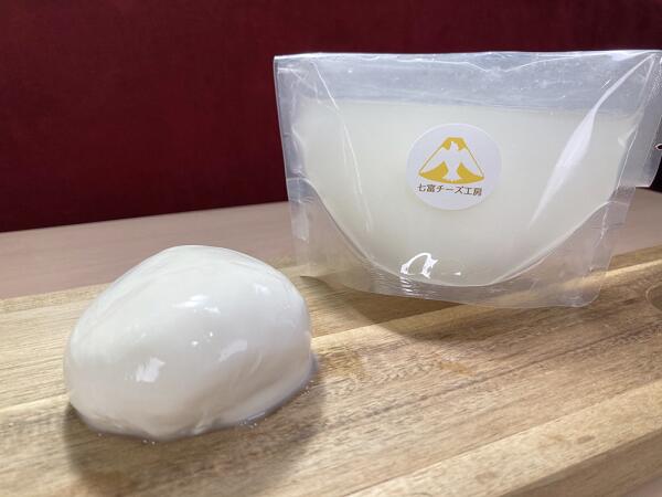 【ふるさと納税】七富チーズ工房 富士山麓のチーズ５点セット 「ふじのくに新商品セレクション２０２２」 最高金賞受賞　モッツァレラチーズ　ボッコンチーニ　ミルクリーム　焼くチーズ　オリーブオイル漬け　送料無料 静岡県 富士宮市