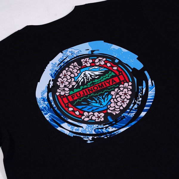 ふるさと納税 服 静岡県 富士宮市 0014-74-06 富士宮市 マンホールTシャツ 波 (白) : XLサイズ : XLサイズ 0014-74-06 富士宮市 マンホールTシャツ 波 (白) : XLサイズ