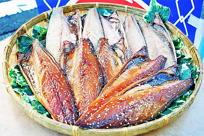 【ふるさと納税】ひもの職人が丁寧に作るから美味しい！大さば10枚セット(みりん・塩味各5枚)(伊東ゆのや干物店)｜静岡県伊東市