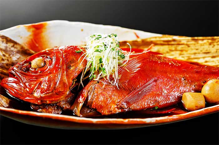 定番のお歳暮 旅館の味をご自宅で 伊東緑涌 金目鯛の姿煮 体長約30cm Fucoa Cl