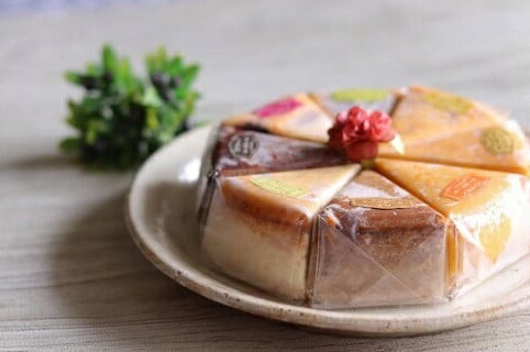 【ふるさと納税】【母の日・父の日】カフェ百時ベイクドチーズケーキ8色アソートセット【お中元対応可】　スイーツ　お菓子　人気　手作り　国産　カフェ　デザート　詰め合わせ