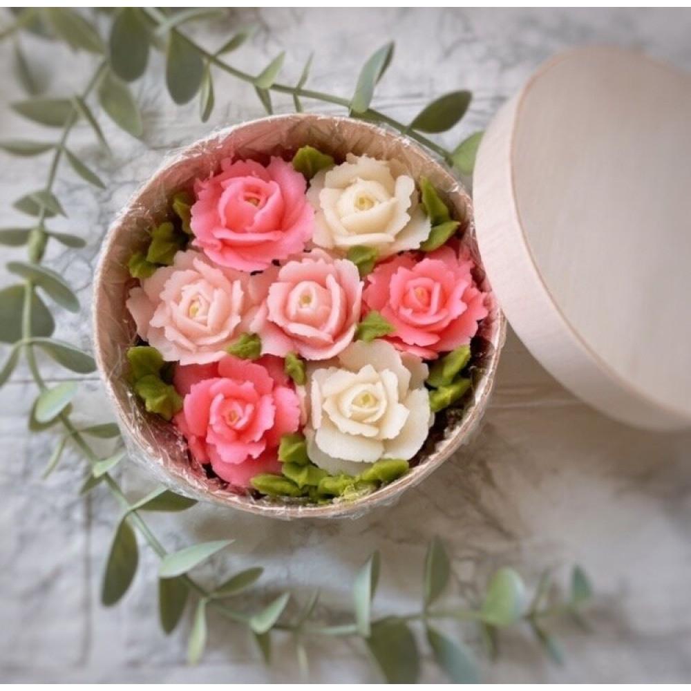【ふるさと納税】薔薇シフォンケーキ　 smile | 菓子 おかし スイーツ デザート 食品 和菓子 薔薇 和菓子 おはぎ 和スイーツ 甘味 美味しい ギフト 祝い 特別 プレゼント 人気 おすすめ 送料無料