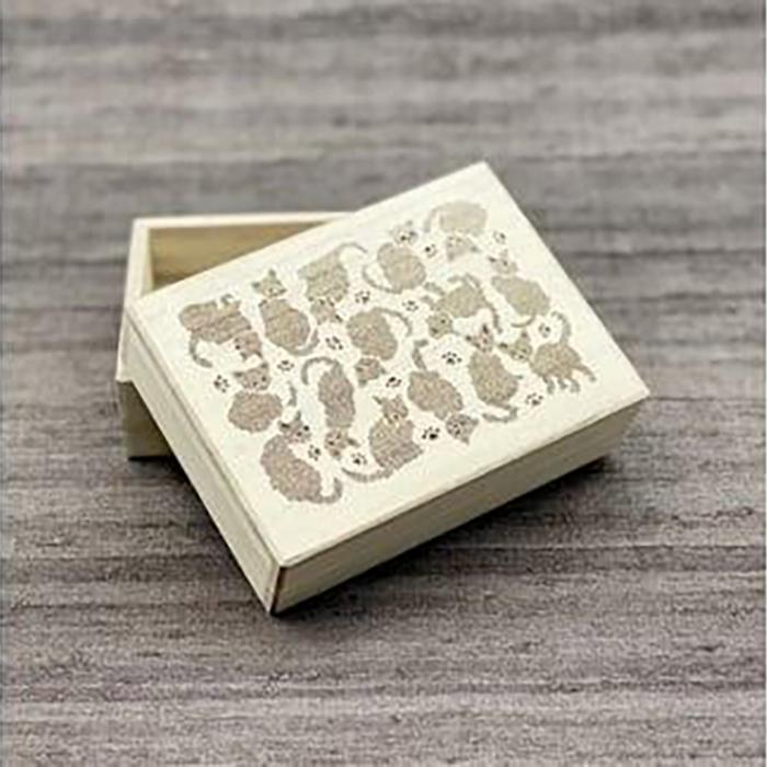 【ふるさと納税】伊勢型紙文様の宝箱＜縁起ねこ＞卓上を飾る小箱　収納　卓上整理