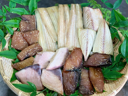 上野商店の無添加・うす塩・天日干し骨無しひものセット UE-14