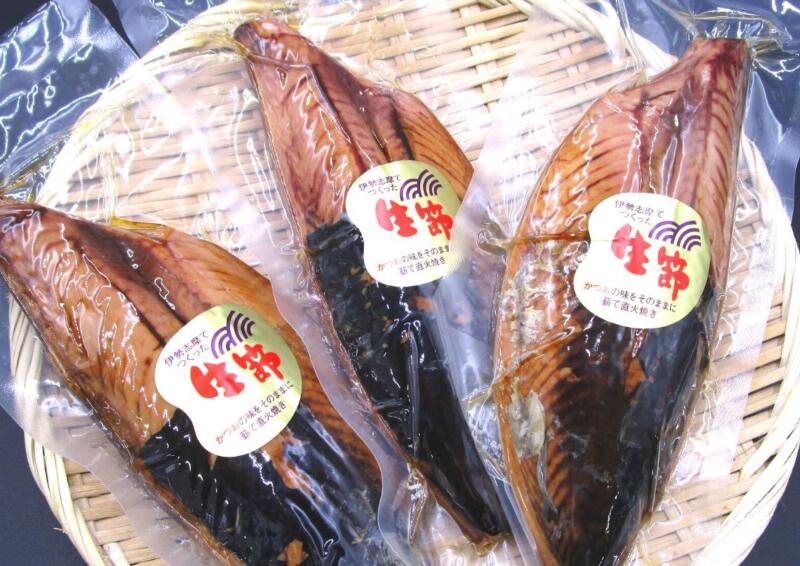 【楽天市場】【ふるさと納税】 生節 3本入 / 鰹 カツオ なまりぶし なまり節 3本 無添加 薫製 スモーク お酒 おつまみ ご飯 おにぎり ...