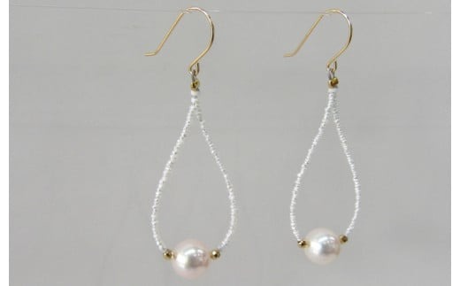 【ふるさと納税】 真珠 ピアス 7mm K18 パール アクセサリー ジュエリー 三重県 志摩市 本物 おしゃれ カジュアル フォーマル プレゼント 贈り物 贈答 誕生日 お祝い フック / 志摩産アコヤ真珠ケシの雫フックピアス|三重県志摩市