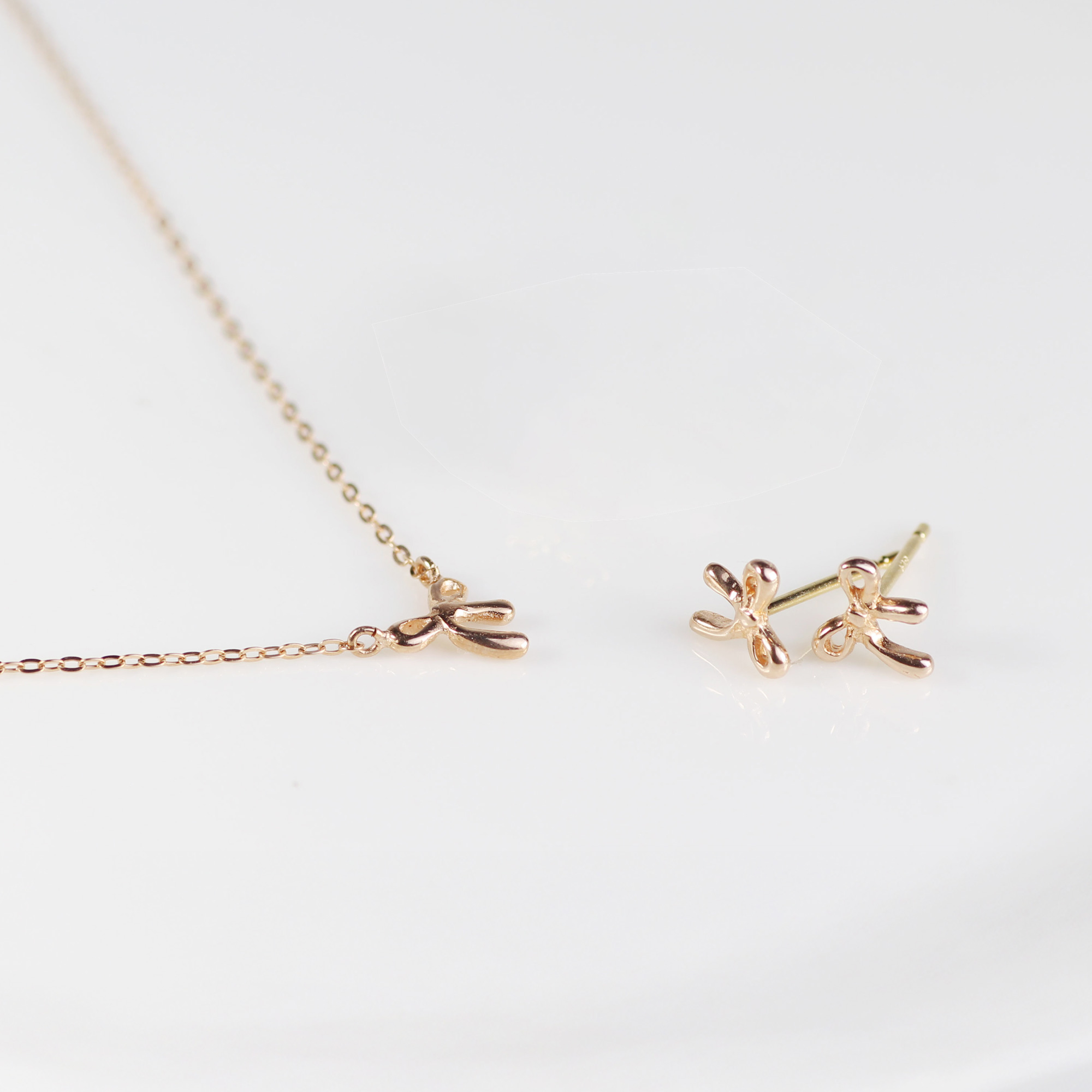 【ふるさと納税】10金ピンクゴールド ネックレス＆ピアスセット / K10-KN01026-KP01027 [AM309] / 金 ピンクーゴールド ネックレス ピアス セットアクセサリー ギフト プレゼント｜滋賀県大津市