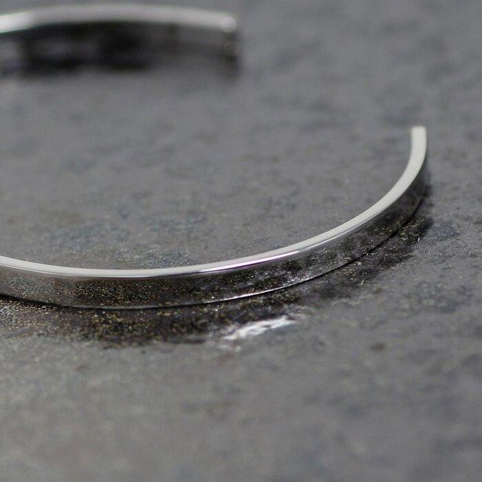 ふるさと納税 アクセサリー ブレスレット 滋賀県 大津市  SILVERプラチナコーティング 凹凸デザインが個性的で印象的なバングル クールな大人カラーが人気　SV… SILVERプラチナコーティング】平打ちデザインが上品で個性的な