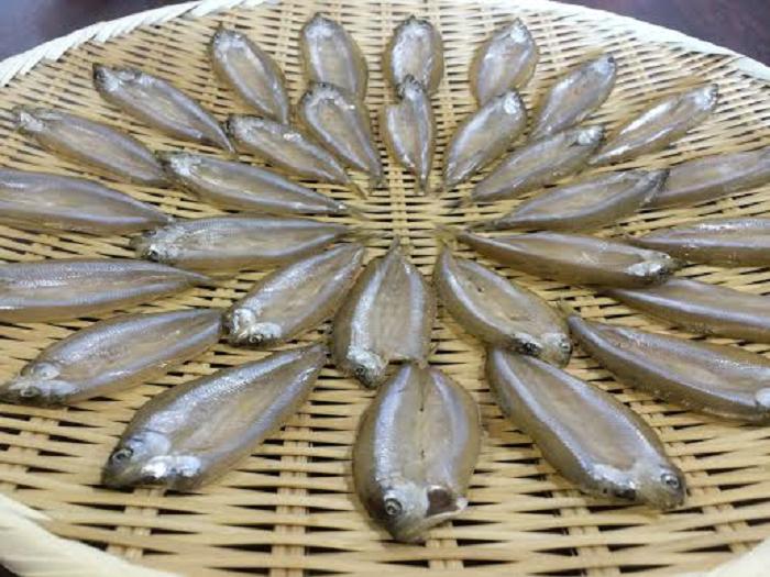 【楽天市場】【ふるさと納税】【素材の味をお楽しみください】琵琶湖産　天然わかさぎ一夜干し：滋賀県近江八幡市