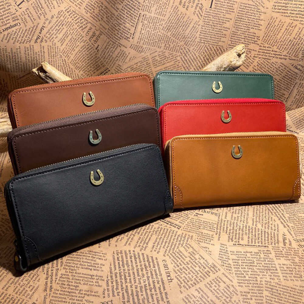 ふるさと納税 滋賀県 栗東市 鞍型ラウンドファスナーロングウォレット(ダークグリーン)＆馬九いくキーリング(レッド) レッド 鞍型ミニラウンドファスナー コインケース | 滋賀県栗東市 | ふるさと