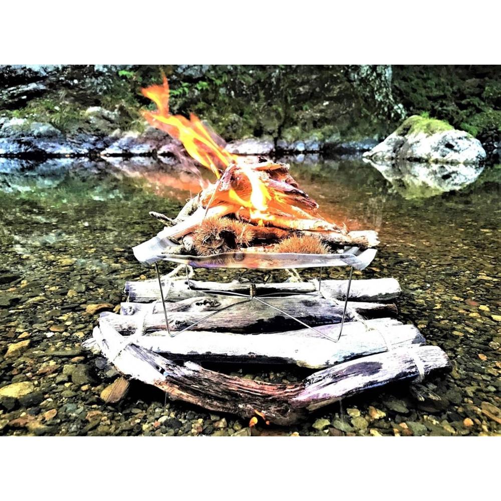 【ふるさと納税】世界最軽量！？焚き火台UKIBI（浮火）Ｓサイズ アウトドア キャンプ 人気 おすすめ 焚火 (168590-40037640)｜滋賀県甲賀市 15,840円