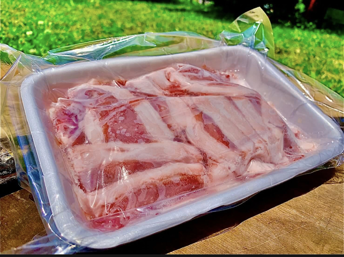 【ふるさと納税】ジビエ 猪肉 スライス 300g[ 肉 イノシシ 猪 ボタン鍋 ]　 ジビエ料理 ジビエ鍋 旨味 おもてなし 贈呈用 贈り物 栄養価が高い 不飽和脂肪酸 ビタミンB群 鉄分 タンパク質 亜鉛