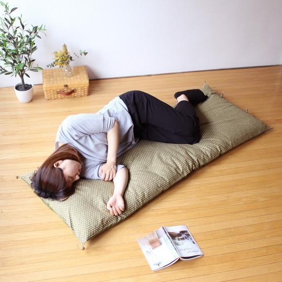 【ふるさと納税】【 洛中高岡屋 】うたた寝にちょうどいい寛ぎのアイテム　カバータイプごろ寝敷きふとん（グリーン系） | 京都 ふとん 布団 敷布団 寝具 ギフト お祝い 内祝い 座布団 老舗 洛中高岡屋 京都府 京都市