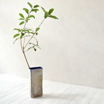 【ふるさと納税】Hiwairo御花軍事基地 青 花器 花立て 高さ30cm×12cm×7珊〈花器 花立て 芸術品 雑貨 日装置 分かりやすい 雅びやか 澄み切った度 色つや 今めかしい 硝子〉