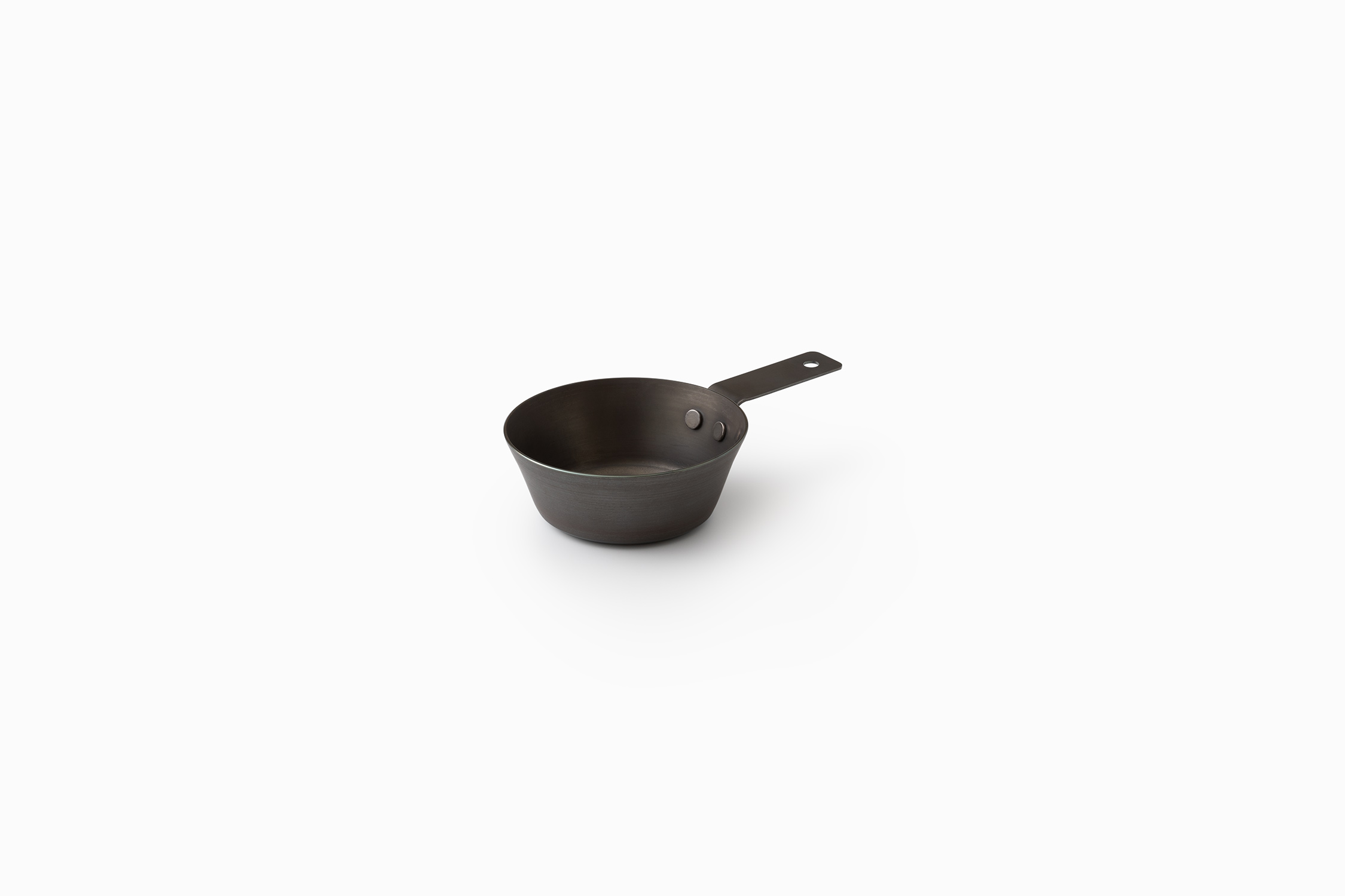 【ふるさと納税】A301 ライクイット PAN-02オーヴンでも使える鉄優勝杯350ml【フライパン 鉄 鉄鍋 藤田金属 like-it FUJITA 屁っ放り 直火 12珊 日本製 オーヴン 難民キャンプ アウトドア BBQ 町工業プラント 技術者 持ちこたえる 国産 大阪府 八尾】