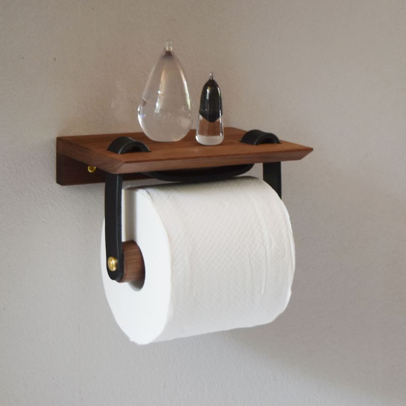 【ふるさと納税】Teha’amana Toilet paper holder テハマナ トイレットペーパーホルダー ウォールナット（カラーをお選びください） 革 皮 雑貨 おしゃれ レザー 本革 こだわりの逸品 地域特産品 ギフト 自分用 人気 おすすめ