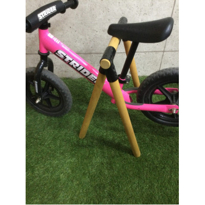【ふるさと納税】ストライダー(子ども ペダル無し自転車)用丸棒スタンド お孫さんへのプレゼントで一緒にスポーツ!【1500559】|大阪府和泉市