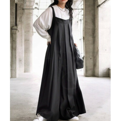 【ふるさと納税】【ANTIQUA】プリーツサロペット ブラック　(PK-01179-05-Regular)_ サロペット プリーツ レディース ボトムス 洋服 服 衣類 ポケット付き ブラック ファッション アンティカ 大阪府 和泉市 ギフト プレゼント 送料無料 【1639385】