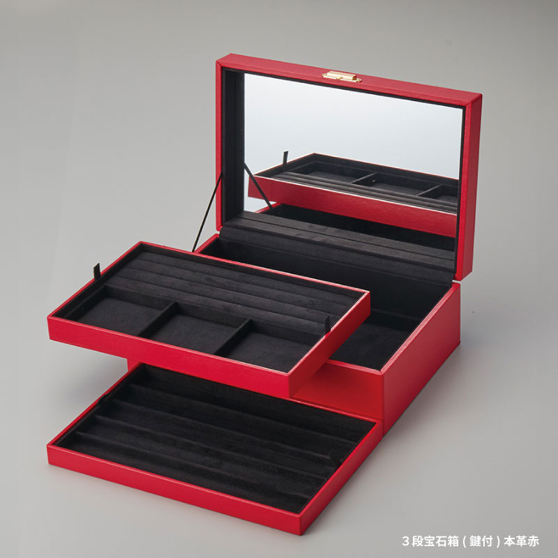 赤い漆器 5枚セット 木箱付き 赤い漆器 5枚セット 木箱付き