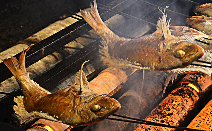 【ふるさと納税】明石産天然鯛の姿焼(1)【魚貝類】お届け:※12月20日から翌年1月10日の期間でのお届けはできません。※12月11日以降ご入金のお品は、翌年1月10日以降の発送となります。