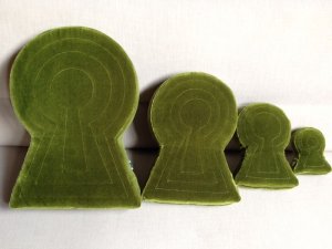 【ふるさと納税】 古墳座布団 マトリョーシカ ４基書き割り 緑であること 全ての存在腰掛け 古墳座布団 奈良県 奈良市 なら