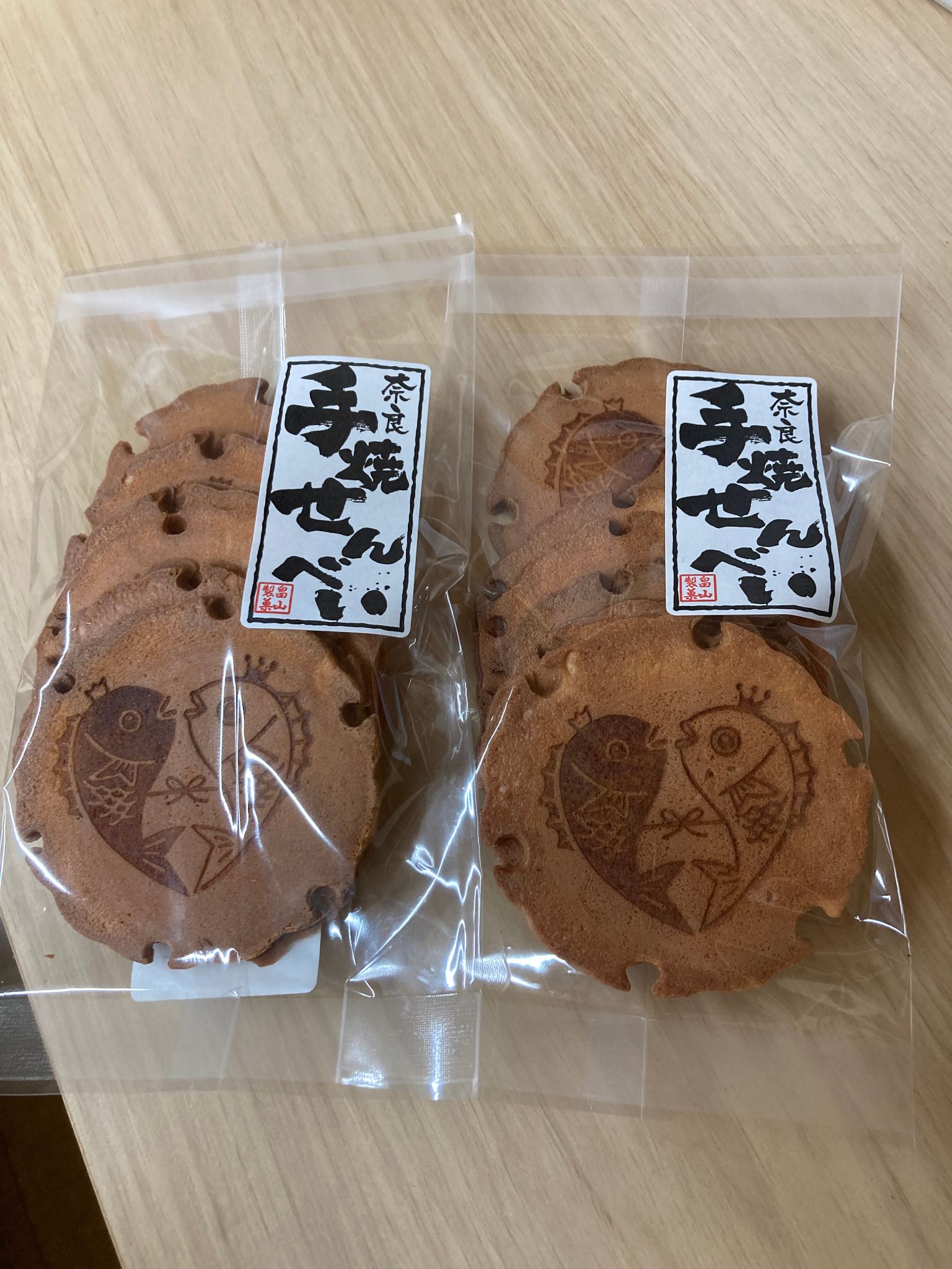 【ふるさと納税】 お祝い事にめで鯛せんべい 1袋6枚入り×8袋 畠山製菓 奈良県 奈良市 なら 8-020 6,240円
