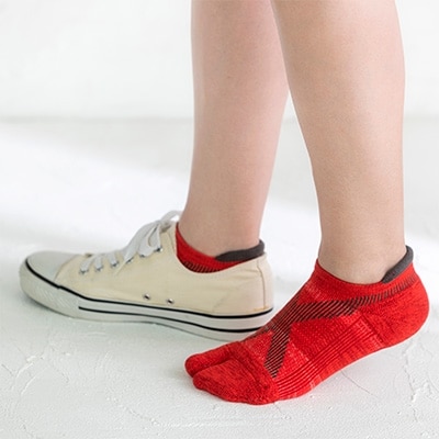 安い特価割引 バリエクロスアンクルtabi レッド ホワイト ブラック 靴下 ふるさと納税 ふるさと納税 メンズ 3足セット 26 28cm 足のねじれを保護し アーチをサポート 余計な動きを止めて疲れにくく快適な履き心地 100 安い