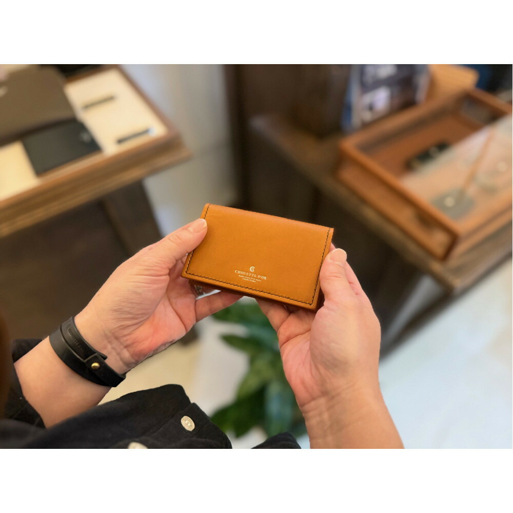 【ふるさと納税】［選べる色合い］革細工人が作る牛皮名刺入れ Card case | 名刺入れ雑貨 小物 流行り物 牛皮 歌留多入れもの 一般受け おすすめ 貨物輸送無料