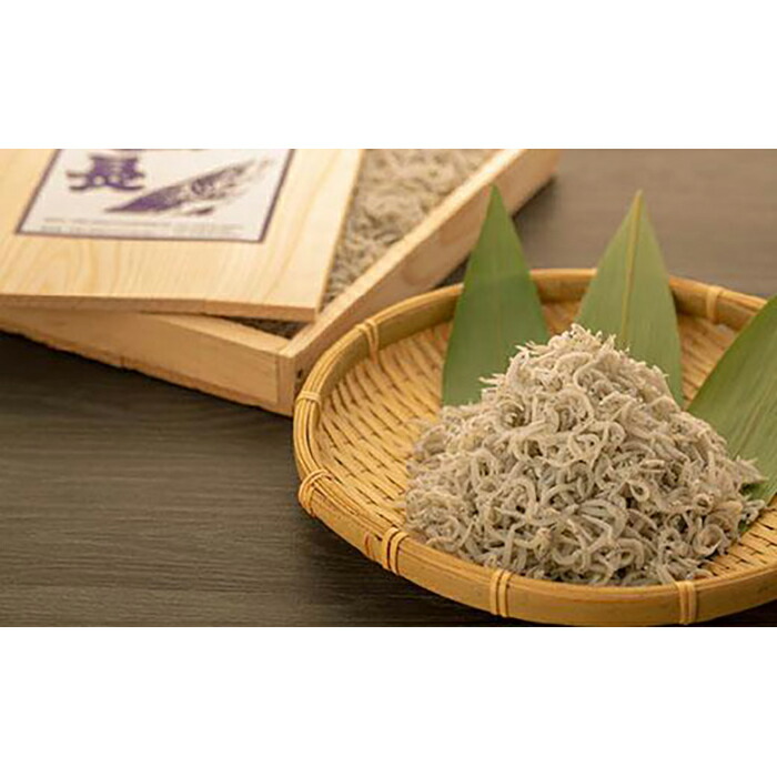 釜揚げしらす(300g×2箱) | 和歌山県 和歌山 上富田町 上富田 故郷納税 ふるさと 納税 しらす シラス 釜揚げシラス 釜上げしらす 魚介類 海産物 魚 お取り寄せ お取り寄せグルメ 海の幸 特産品 返礼品 ご当地 海鮮 魚介 加工品 取り寄せ