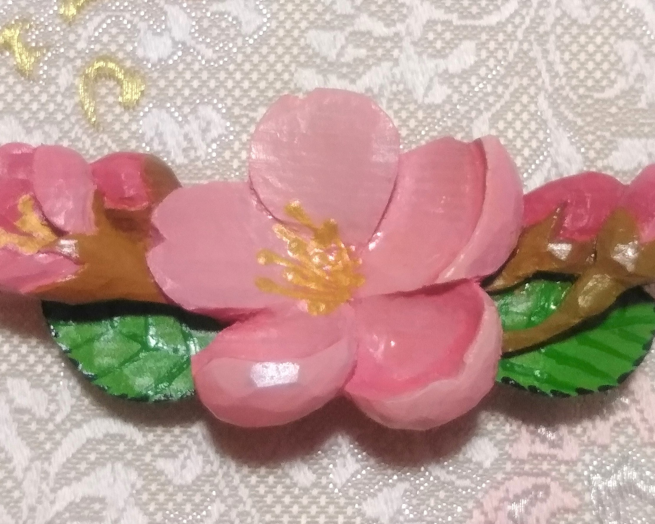 【ふるさと納税】 4月の帯留め(桜・ピンク)(兼ブローチ) 手作り 木彫り 帯留め ギフト 贈答|和歌山県串本町