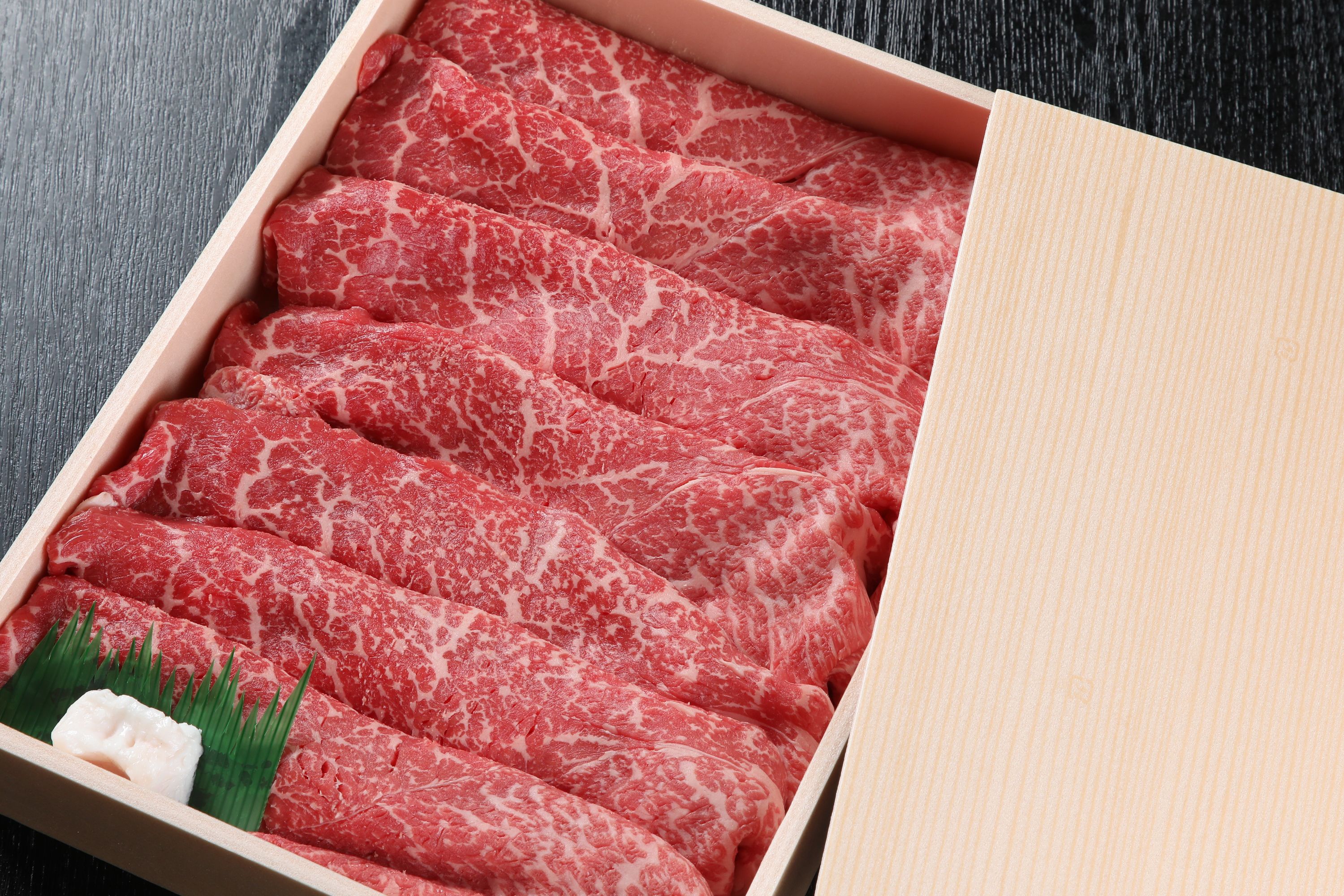 【ふるさと納税】黒瀬牛 すき焼き用　1kg【配達不可：北海道・沖縄・離島】