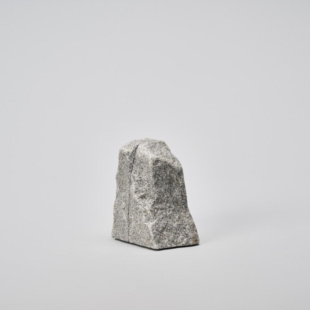 【ふるさと納税】RS - ROCK END / L / komame｜庵治石ブックエンド | 文房具 雑貨 日装置 一般受け おすすめ 貨物輸送無料