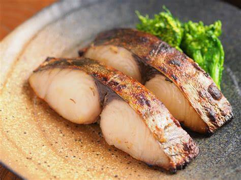 【ふるさと納税】 鰆の味噌漬け 約70g×7切 [ 冷蔵便 瀬戸内海産 養殖 鰆 国産魚 惣菜 焼き魚 ごはんのお供 お取り寄せグルメ 香川県 三豊市 10000 10,000円 台 特産品 ご当地グルメ 人気返礼品 ギフト 贈答用 旬彩料理 高や ] 12,070円