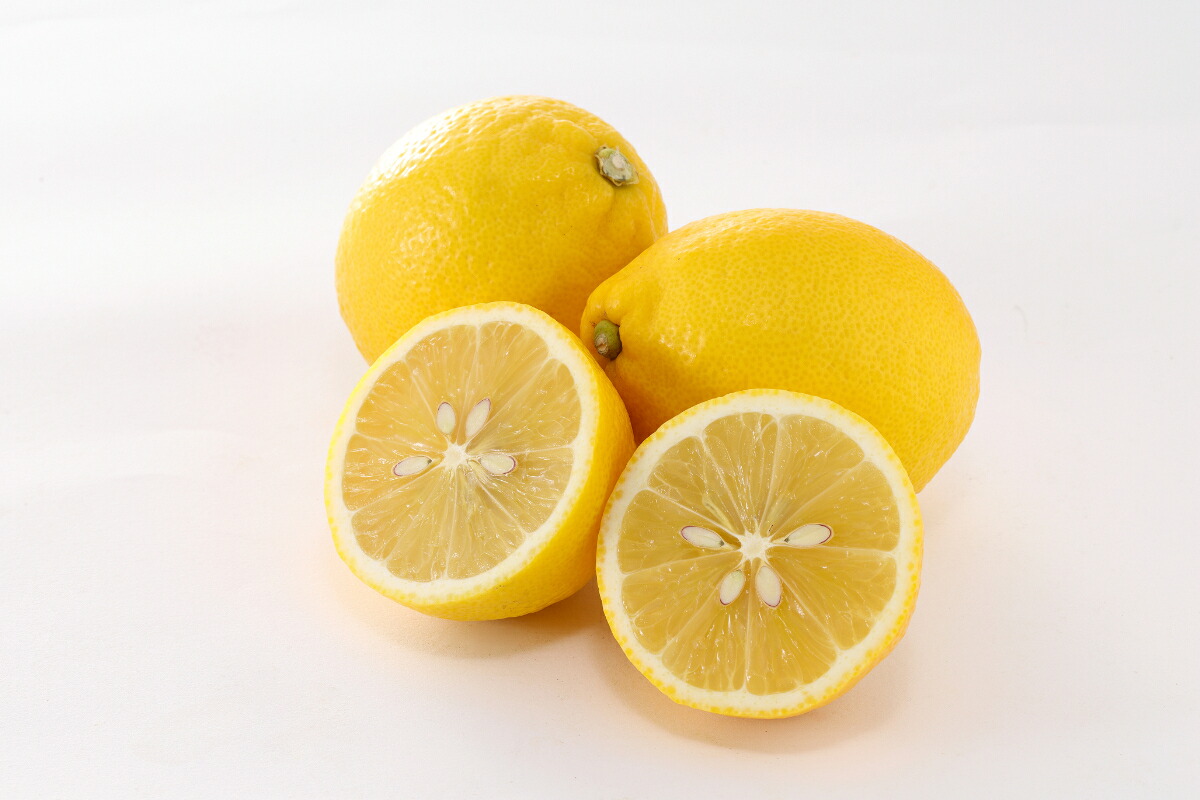 【ふるさと納税】【皮まで食べられる】愛媛育ちのレモン 2kg/3kg/5kg　防腐剤・ワックス不使用_ レモン れもん 檸檬 愛媛県 国産 防腐剤不使用 ワックス不使用 果物 くだもの フルーツ かんきつ 柑橘 柑橘類 産直 産地直送 えひめ 八幡浜市 【G1624050】